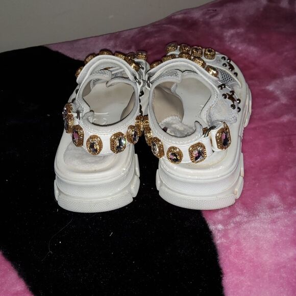 GUCCI Aguru Crystal Leather Sandals - Picture 5 of 5